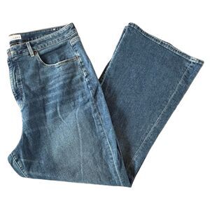 Ann Taylor Loft The Slim Flare High Rise Curvy Jean Size 18/34 Medium Wash